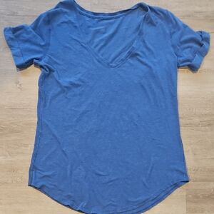 Lululemon V-neck Tee
